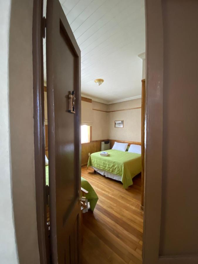 Hostal Chalet Las Violetas Punta Arenas Dış mekan fotoğraf
